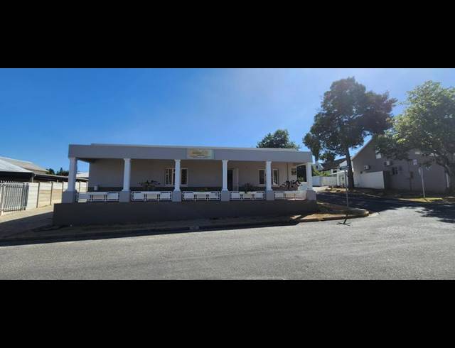 BUSINESS FOR SALE IN BERGZICHT